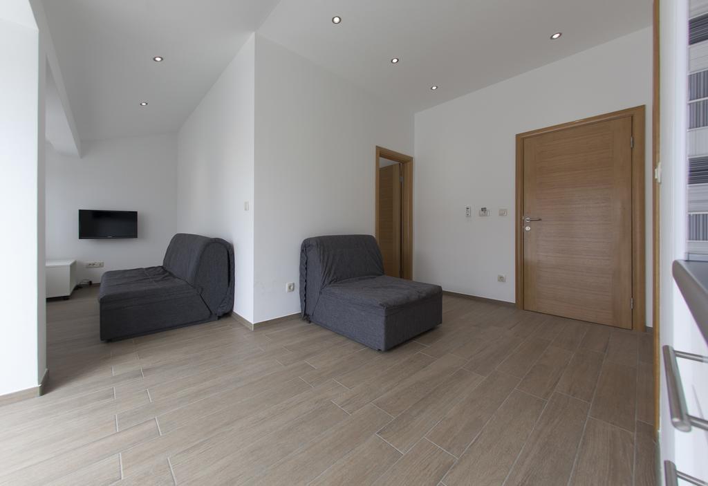 Apartments Villa Klara Baška Voda Екстериор снимка