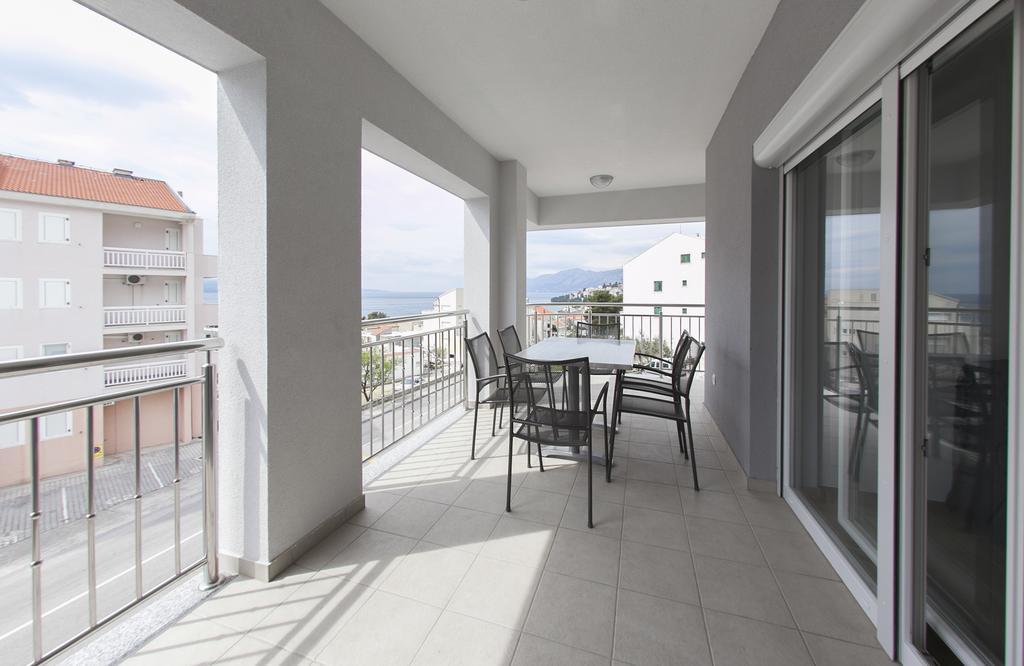Apartments Villa Klara Baška Voda Екстериор снимка
