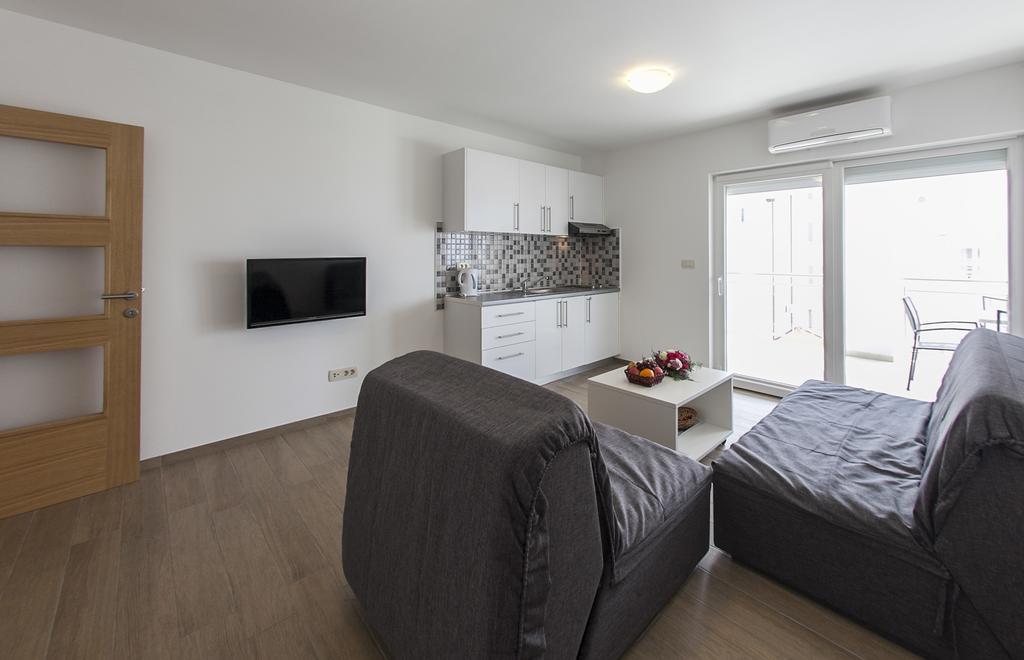 Apartments Villa Klara Baška Voda Екстериор снимка