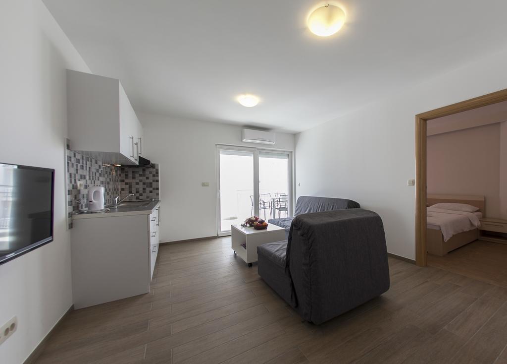 Apartments Villa Klara Baška Voda Екстериор снимка